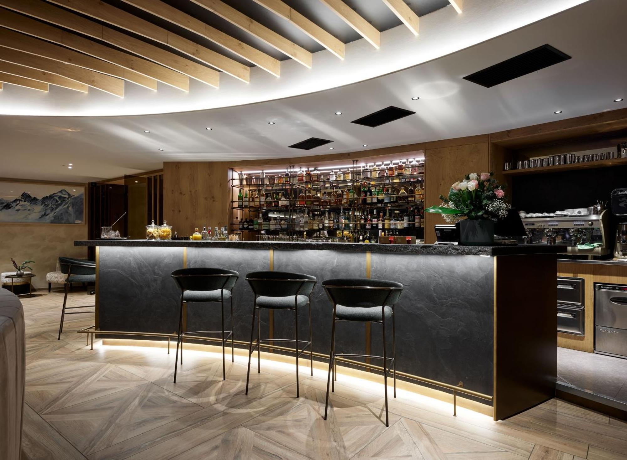 Grand Hotel Cervino Breuil-Cervinia Buitenkant foto